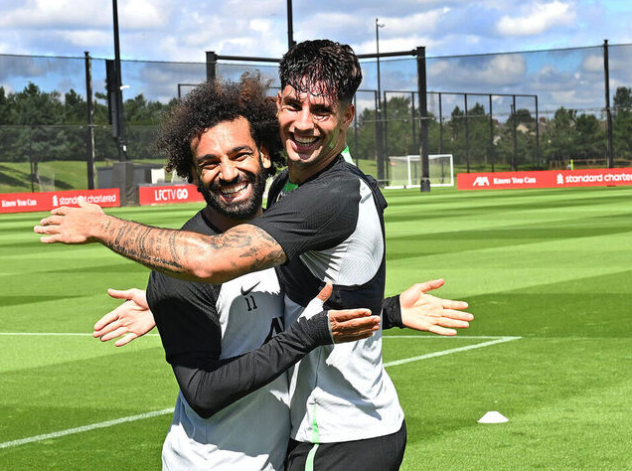 Mo Salah i Dominik Szoboszlai/fot. John Powell / Liverpool FC / Getty