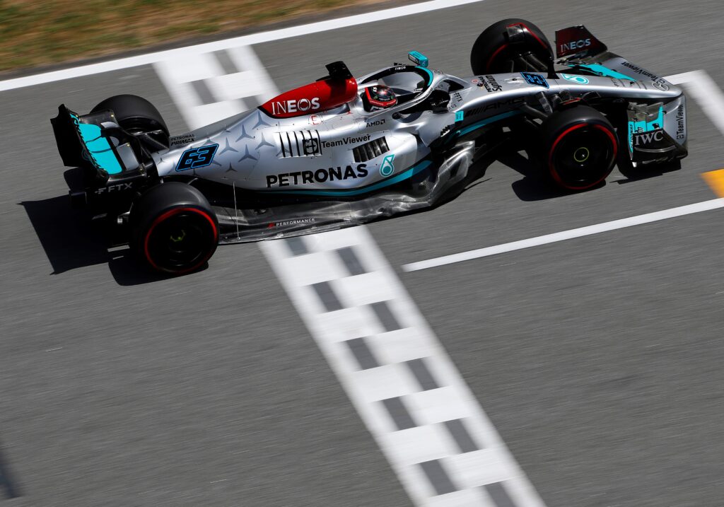 Mercedes W13 na torze/fot. x.com/MercedesAMGF1